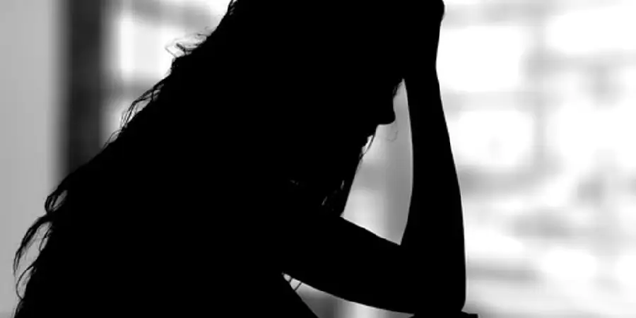 تاثیر مشاوره روانشناسی در درمان افسردگی زنان
